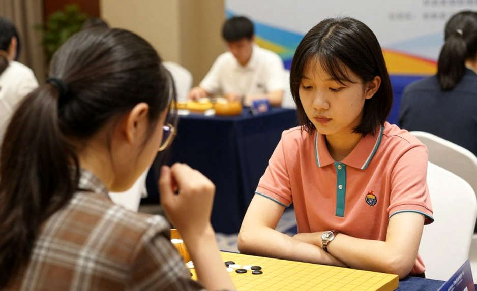 Scotch sau 25 năm: Khi Kasparov mở ra, và Mikhalchishin dạy cách khép lại