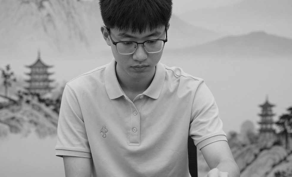 15/16 điểm bàn cờ ở Samarkand: Khi cờ vua đội tuyển bị kể lẫn với một DVD khai cuộc