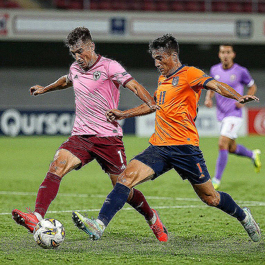 U15 Việt Nam tại Azerbaijan: việt vị chỉ thổi ở một phần ba sân và bài toán 8v8