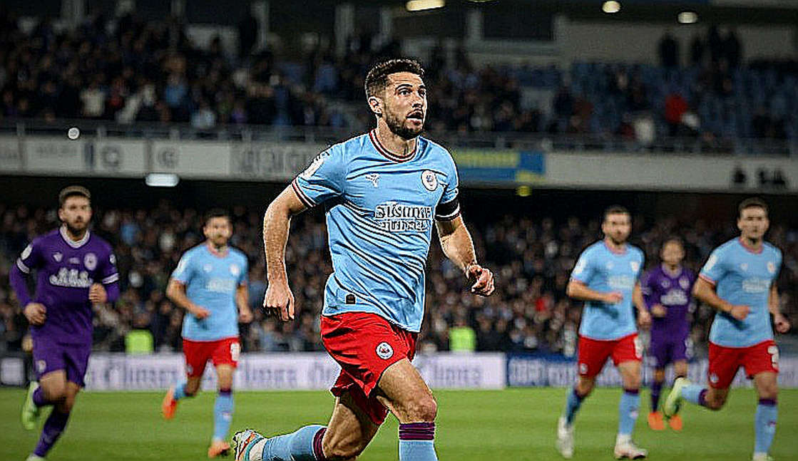 Bảy phút định mệnh ở Fratton Park: Portsmouth gục ngã trước cú đấm phản công của Blackburn