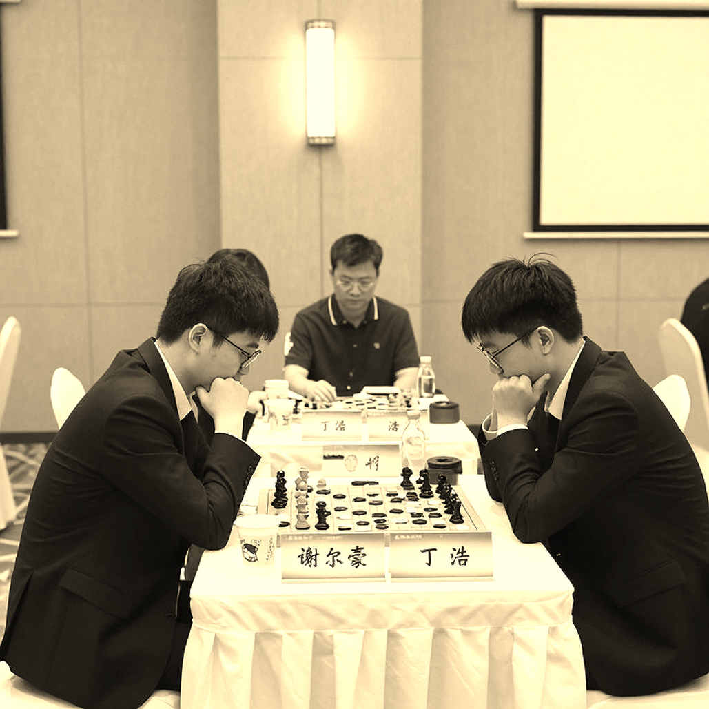 Game of the Week số 743: Ván cờ Gaal - Smeets và thói quen mười bốn năm của làng cờ