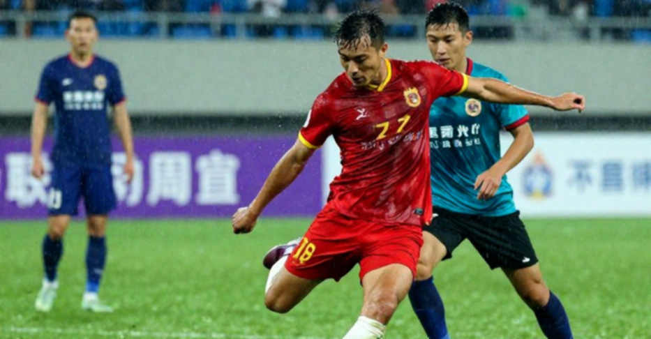 The V.League Transfer Market: Money Moves Through Drawers, Not Across the Negotiating Table The V.League Transfer Market: Money Moves Through Drawers, Not Across the Negotiating Table