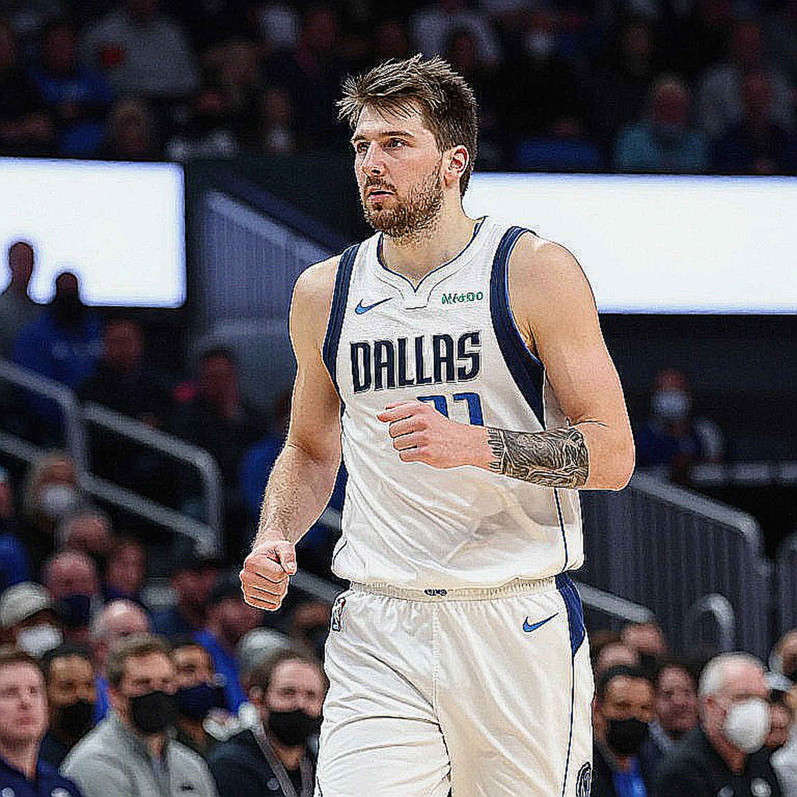 Alex Len và khoảng lặng ở Vitoria: Khi bóng rổ châu Âu không trả lời bằng tiếng còi Alex Len và khoảng lặng ở Vitoria: Khi bóng rổ châu Âu không trả lời bằng tiếng còi