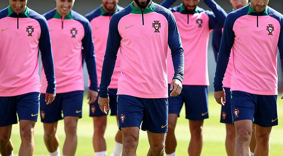 Án phạt 255 euro của Ronaldo và lỗ hổng nằm trong tờ lịch thi đấu