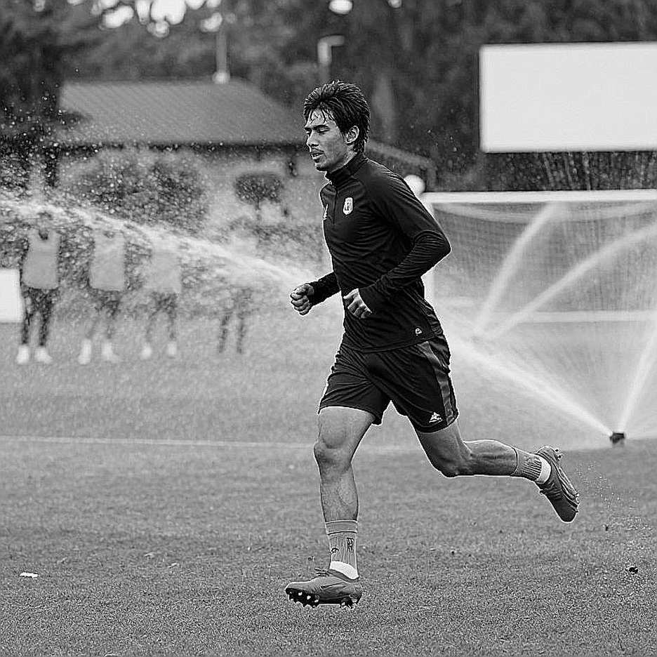 Hai thẻ đỏ vì giật tóc: Antigua thắng 5-0 nhưng bài học nằm ở chỗ khác