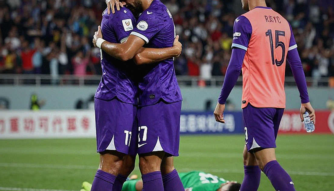 Bốn CLB Anh theo dõi Camarda — nhưng không ai có thể ký cậu ấy trước 2026